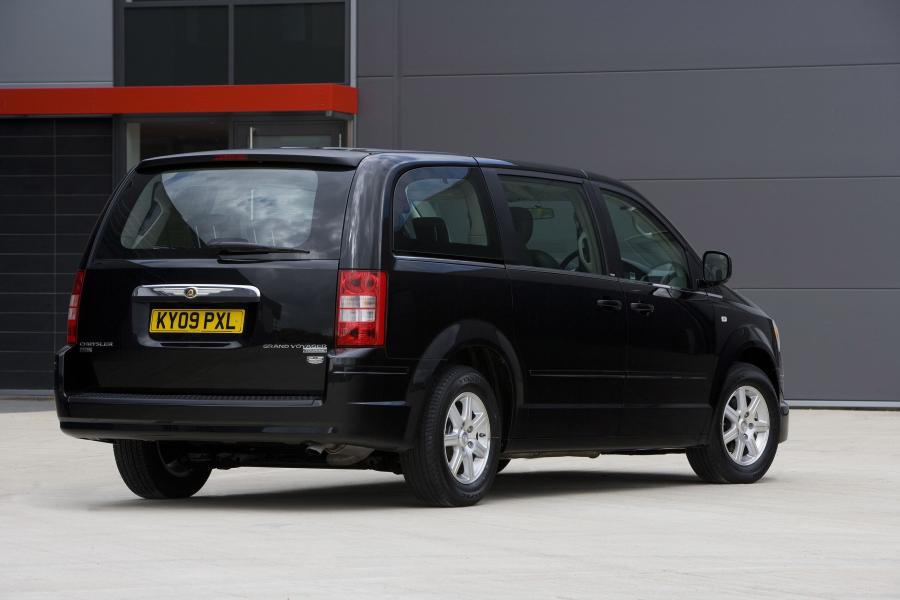  Chrysler Grand Voyager Special Edition 2009 года  (фото 2 из 3)